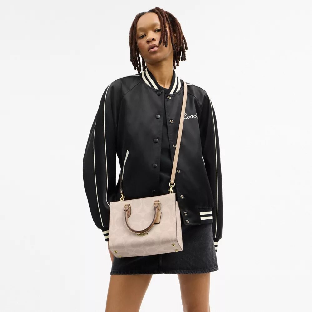 Blok Desenli Signature Canvas Maggie Küçük Tote Çantası