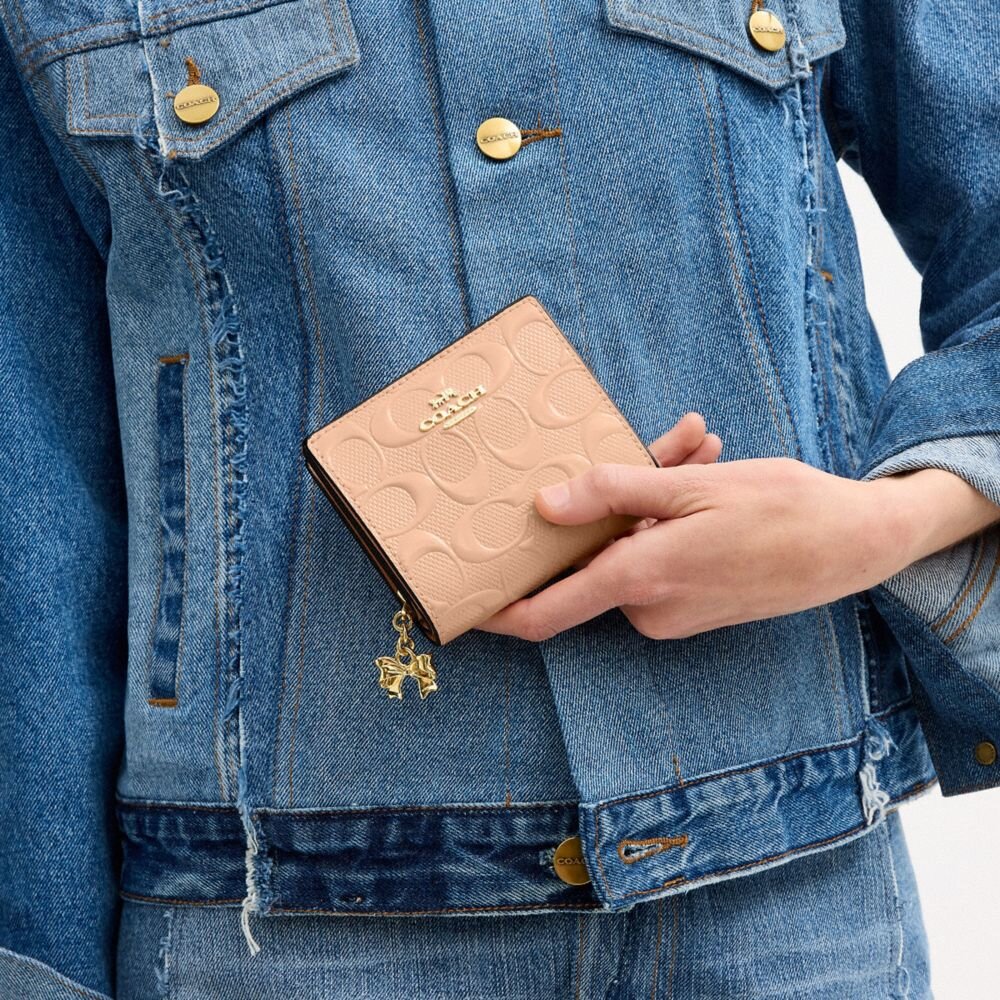 Charm Detaylı Signature Deri Çıtçıtlı Cüzdan