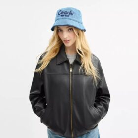 Coach Script İşlemeli Denim Kova Şapka