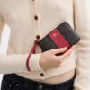 Çizgili Signature Canvas Köşe Fermuarlı Bileklik Çantası