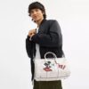 Mickey Mouse'lu Disney X Coach Compass Çanta 35