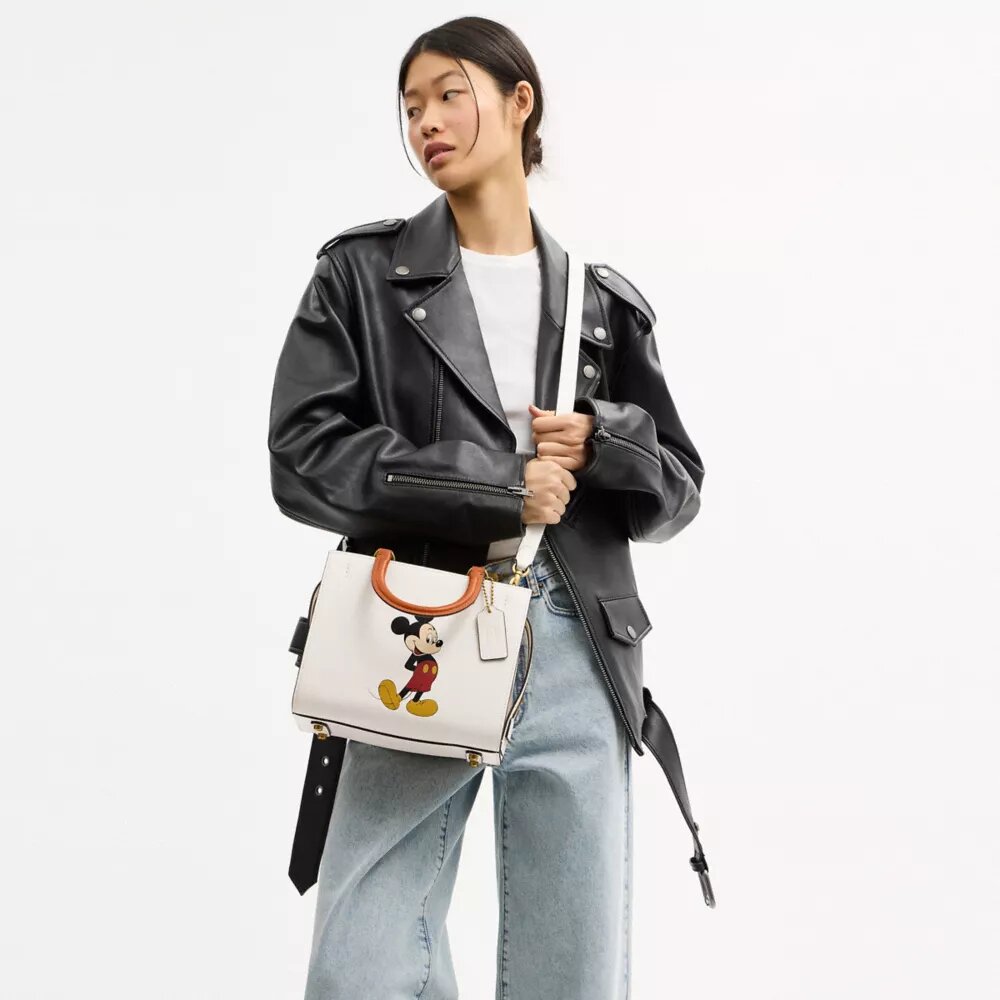 Mickey Mouse'lu Disney X Coach Rogue Çantalar 25