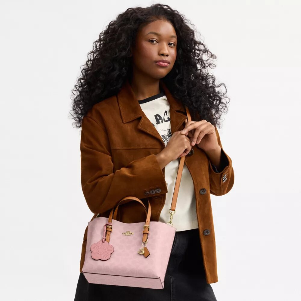 Mollie Tote Çantası 25 inç, Signature Canvas, Süsler