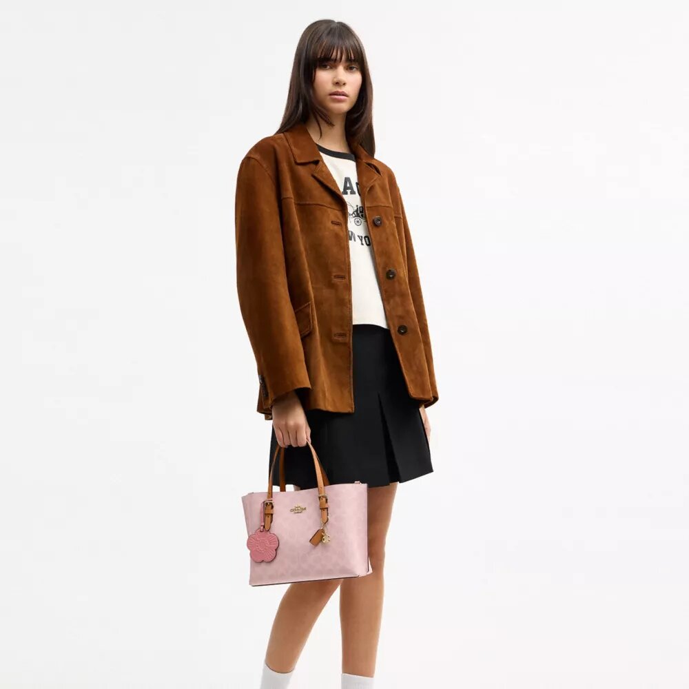 Mollie Tote Çantası 25 inç, Signature Canvas, Süsler