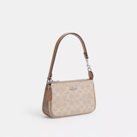 Nolita 19, Signature Canvas