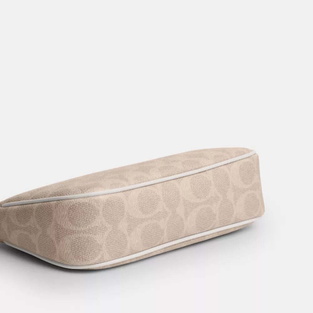 Nolita 19, Signature Canvas