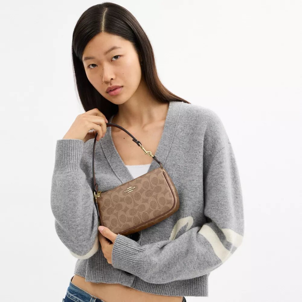 Nolita 19, Signature Canvas