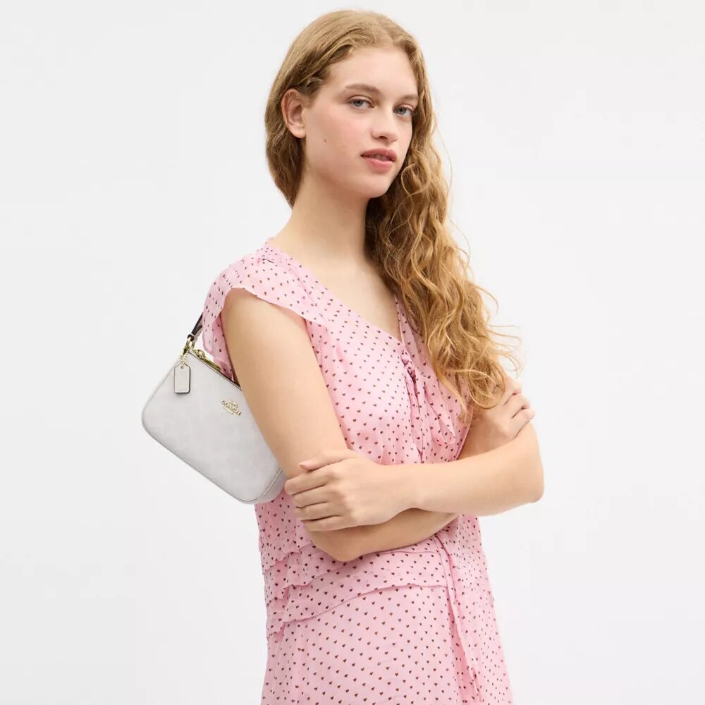 Nolita 19, Signature Canvas