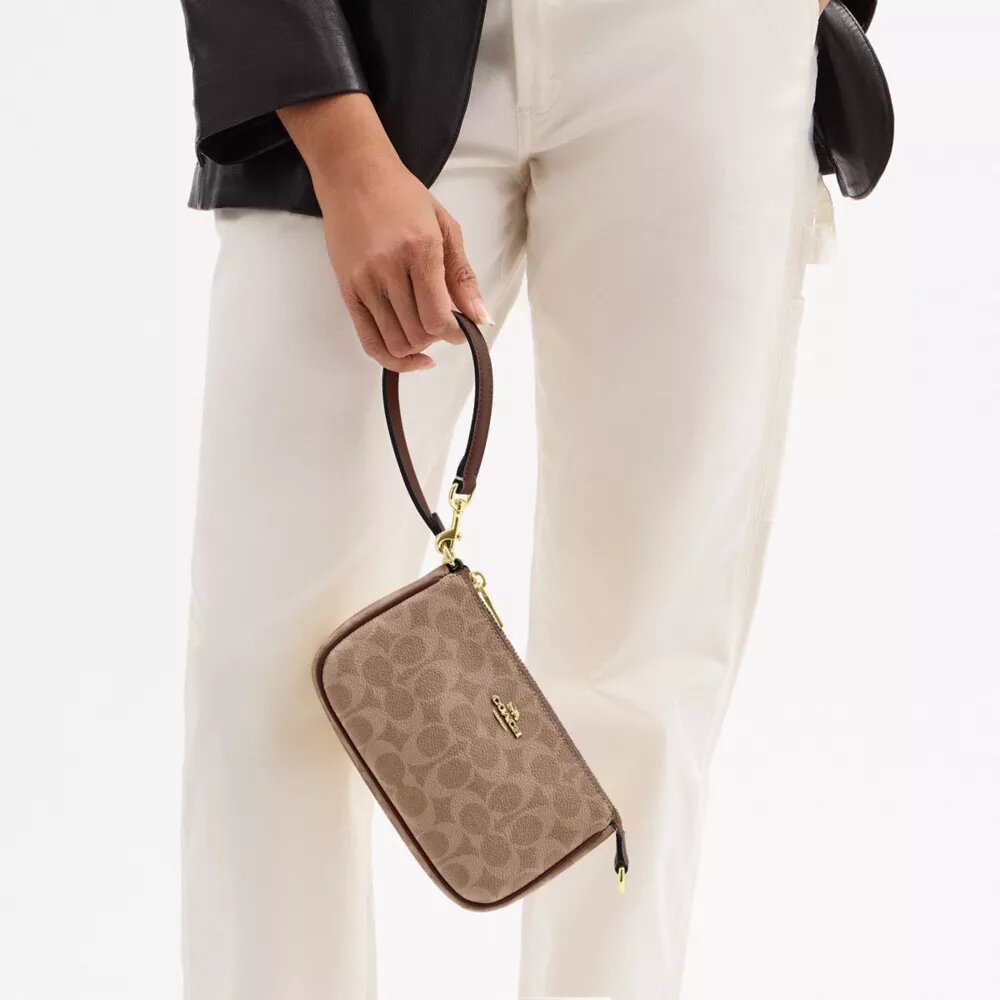 Nolita 19, Signature Canvas