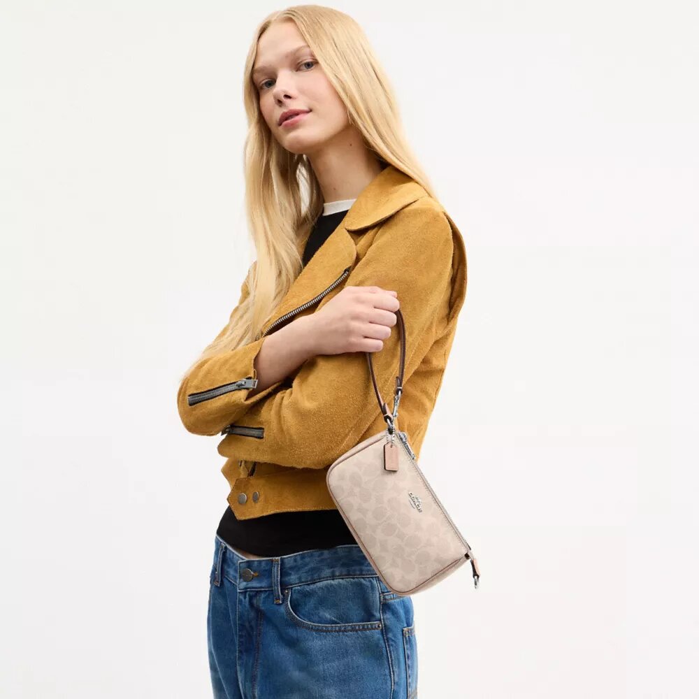 Nolita 19, Signature Canvas