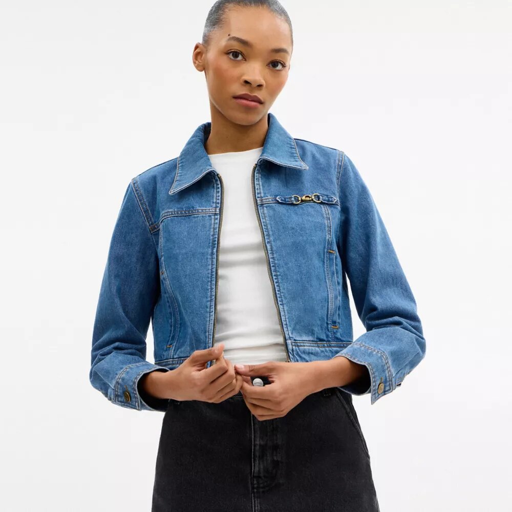 Organik Pamuktan Üretilmiş, C Şeklinde İşlenmiş Dar Kesim Denim Ceket