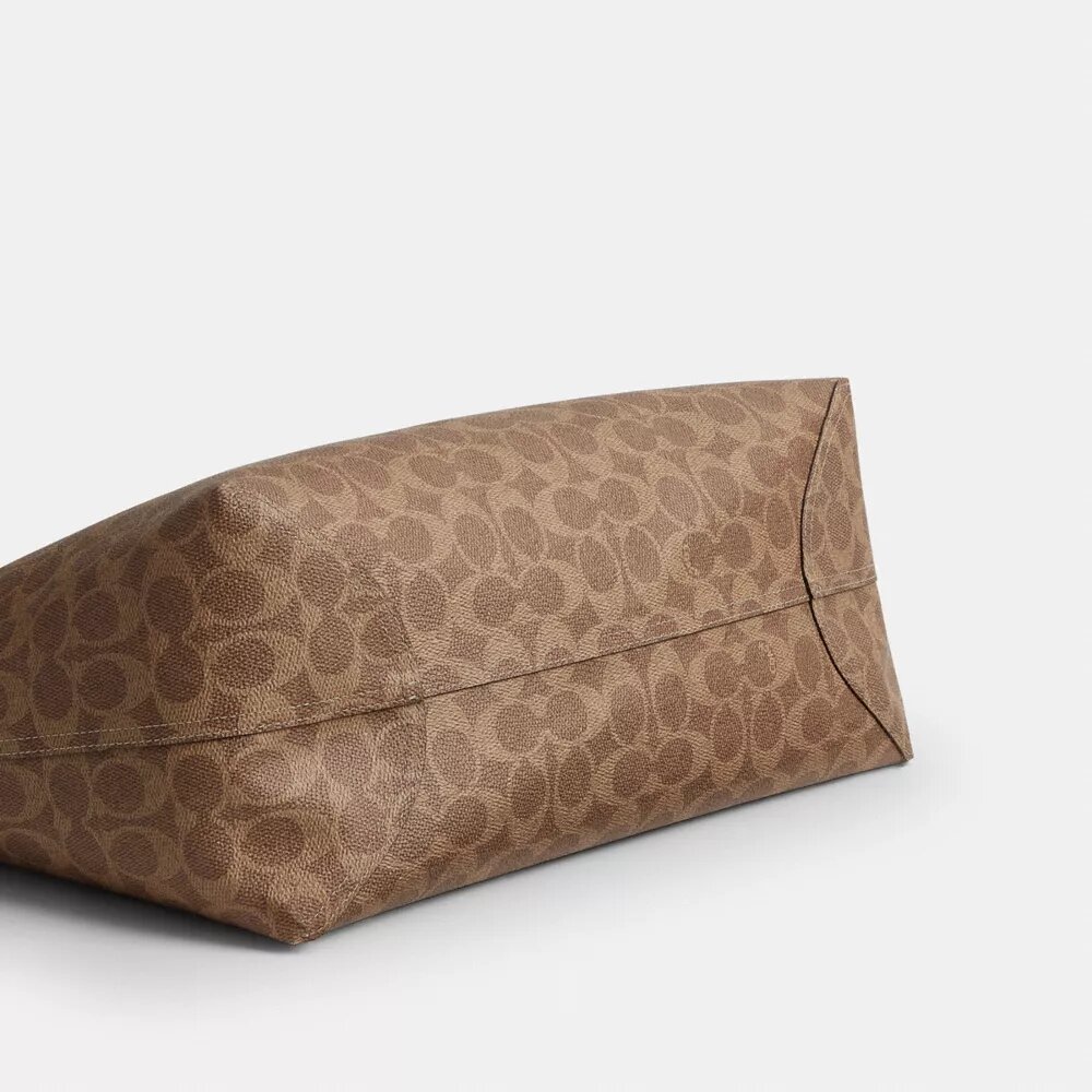 Signature Canvas City Tote Çantası