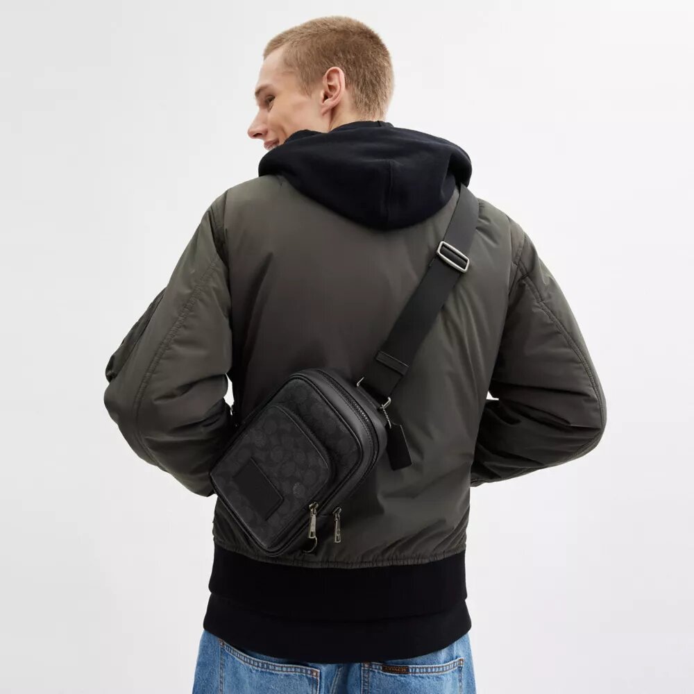 Signature Canvas Racer Sling Çanta