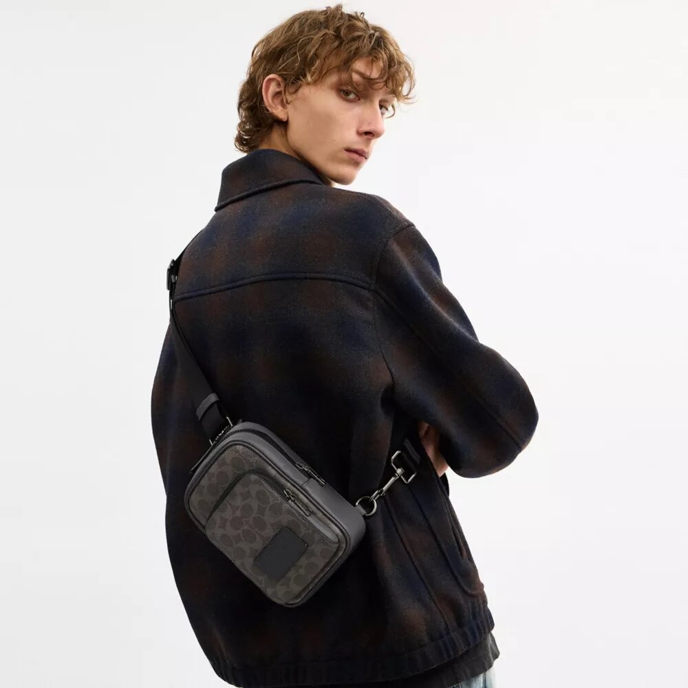 Signature Canvas Racer Sling Çanta