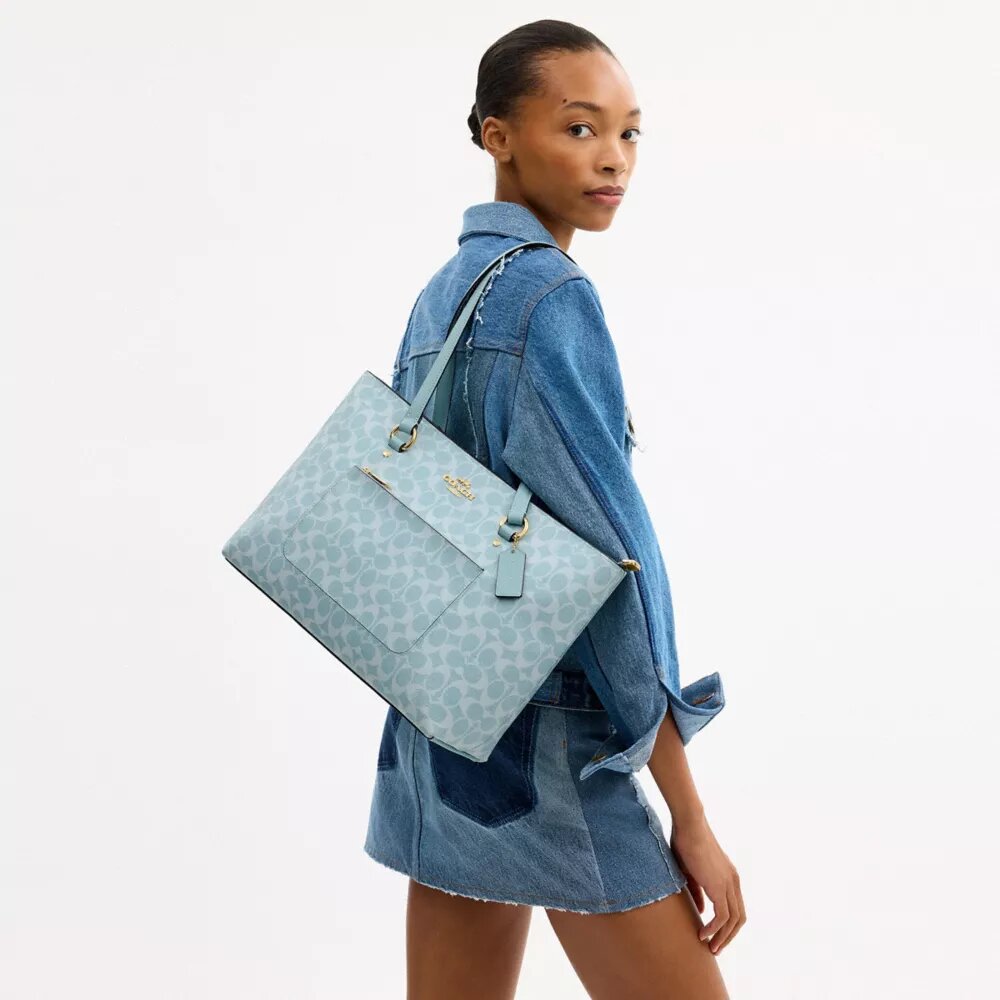 Signature Canvas Station Tote Çantası