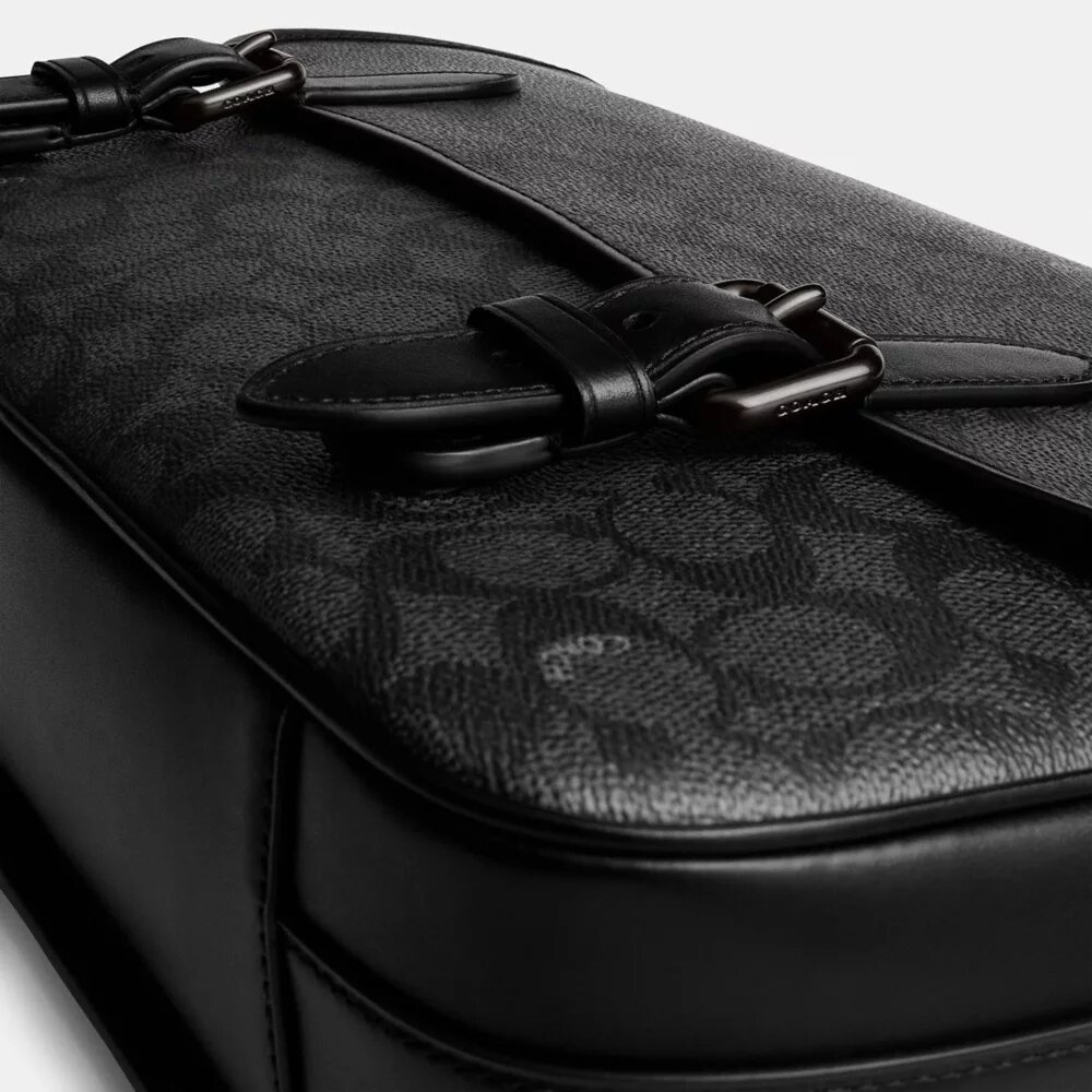 Signature Canvas'tan Hitch Messenger Çanta