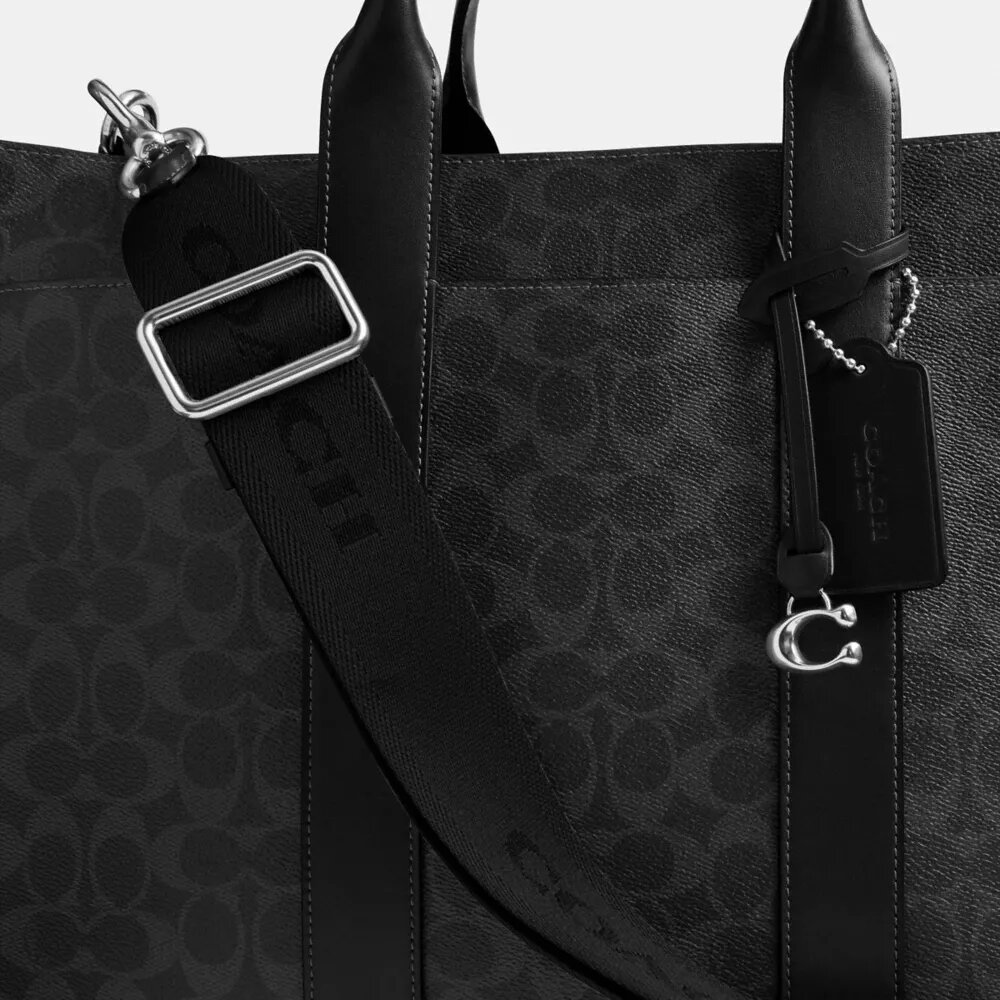 Signature Canvas Wesley Tote