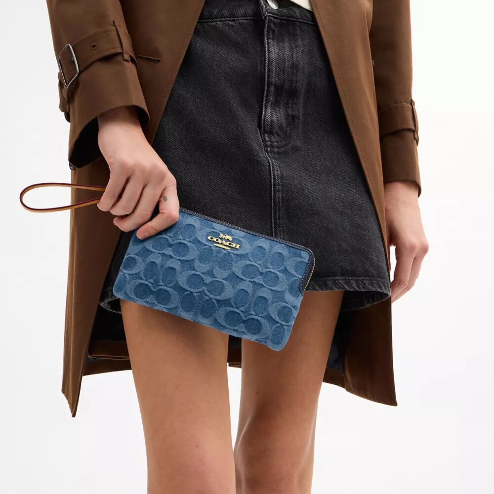 Signature Denim'den Büyük Köşeli Fermuarlı Bileklik Çantası