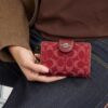 Signature Denim Orta Boy Köşeli Fermuarlı Cüzdan
