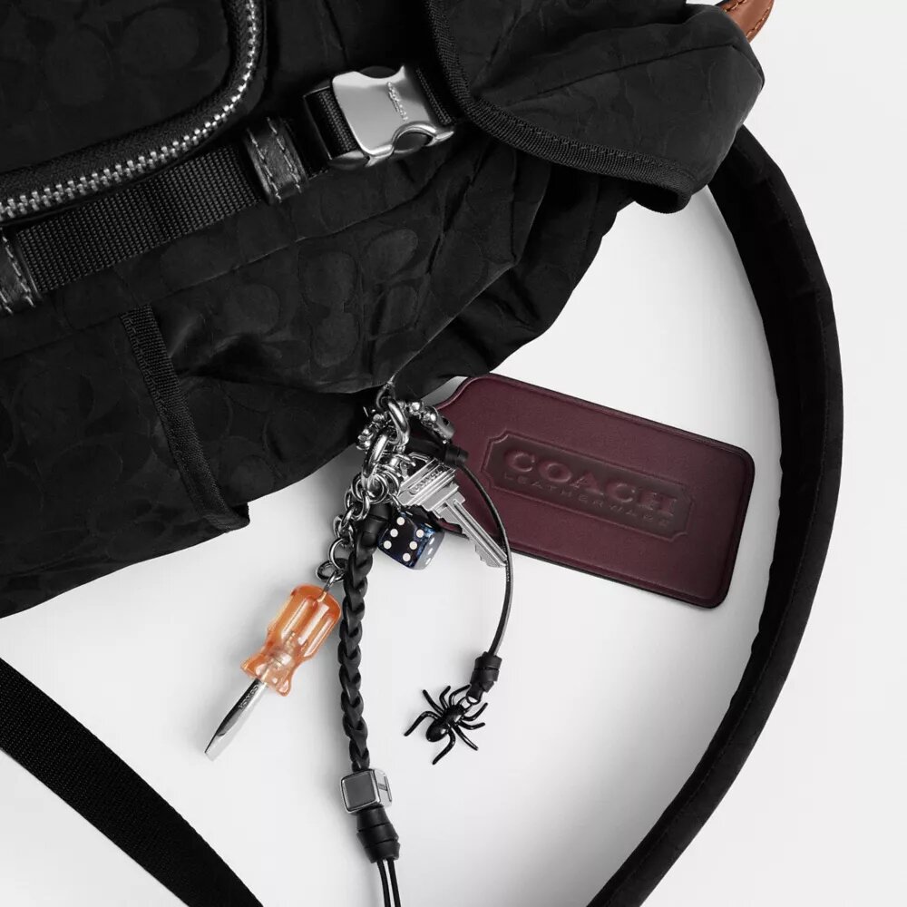 Süsler Detaylı Signature Naylon Logan Sırt Çantası