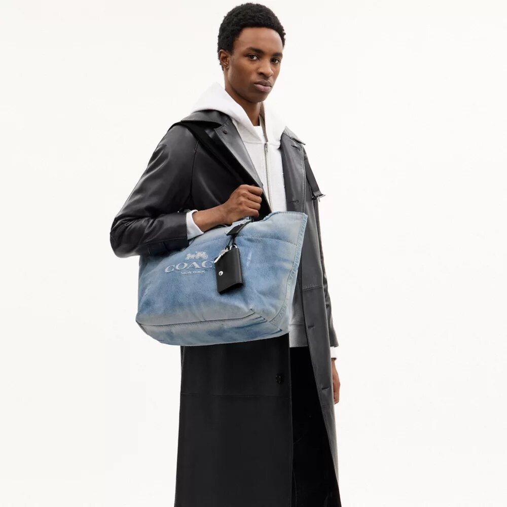 Süsler ile Detaylı Loved Denim Tote Çantası