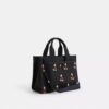Yenilenebilir Pamuk Kanvas Üzerinde Mickey Mouse Desenli Disney X Coach Cargo Tote Çantası 26
