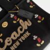 Yenilenebilir Pamuk Kanvas Üzerinde Mickey Mouse Desenli Disney X Coach Cargo Tote Çantası 26